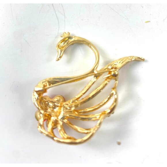 Elegant Gold-Tone Swan Brooch With Red Rhinestones & Clear Crystals - Picture 2 of 2